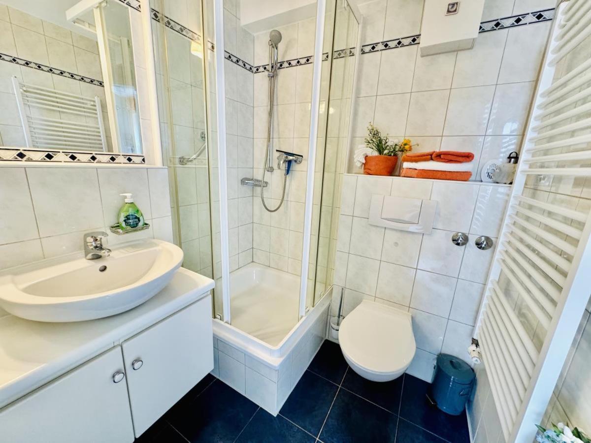 Haus Vier Freunde, Gabor Apartment Rostock Bagian luar foto